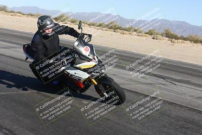 media/Dec-01-2025-Moto Forza (Mon) [[2daa91e15f]]/2-Intermediate Group/Session 4 (Turn 10 Inside)/